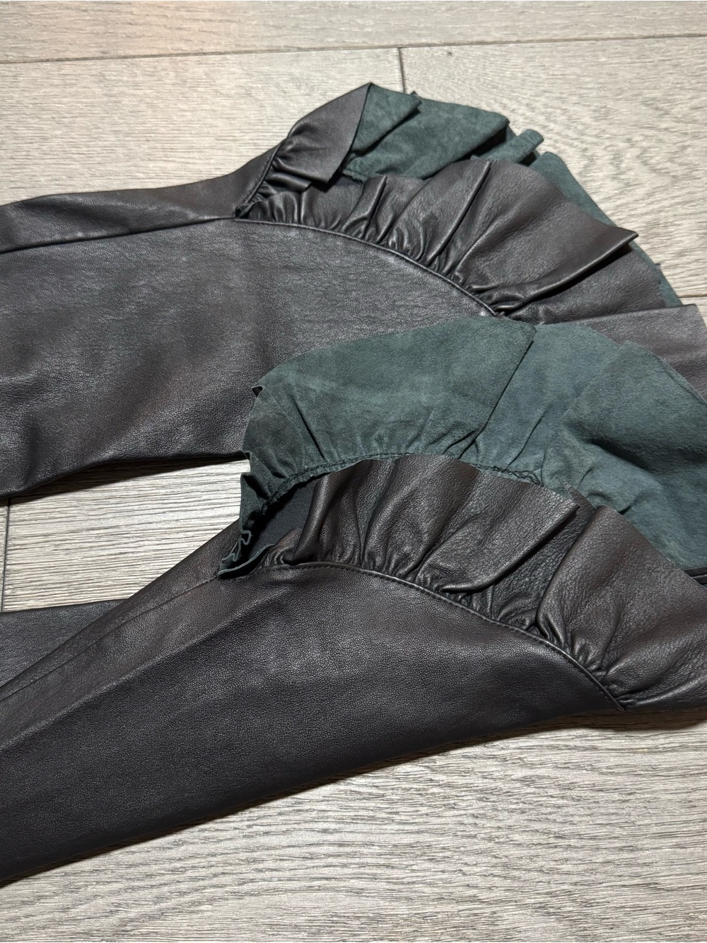 Cinq à Sept Lamb Leather Wide Leg Pants - Picture 2 of 7